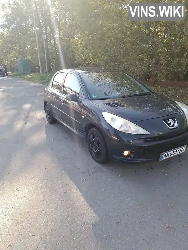 Хетчбек Peugeot 206 2011 1.1 л. Ручна / Механіка обл. Житомирська, Бердичів - Фото 1/7