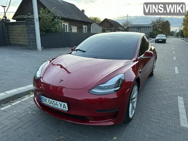 Седан Tesla Model 3 2020 null_content л. обл. Рівненська, Рівне - Фото 1/21