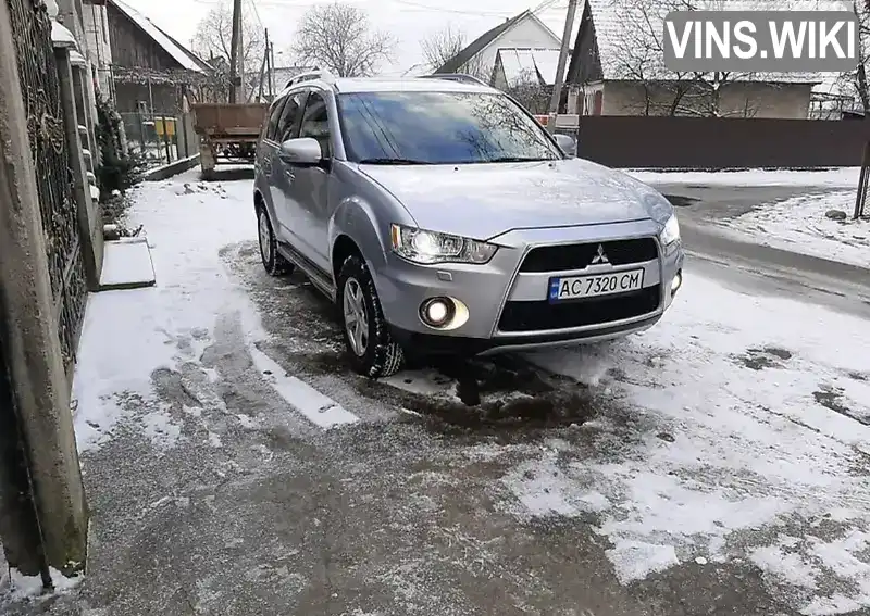 Позашляховик / Кросовер Mitsubishi Outlander XL 2010 2 л. Ручна / Механіка обл. Закарпатська, Ужгород - Фото 1/11