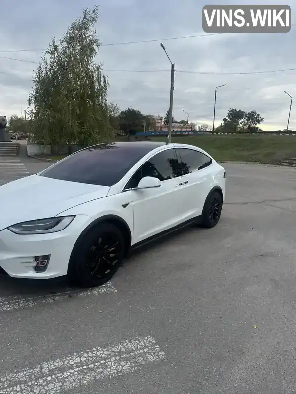 Позашляховик / Кросовер Tesla Model X 2016 null_content л. обл. Кіровоградська, Олександрія - Фото 1/14