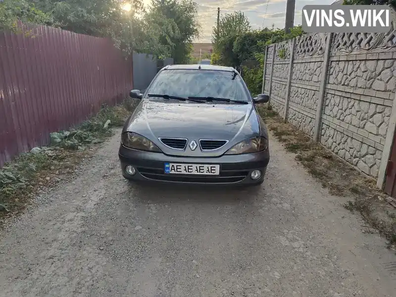 Седан Renault Megane 2002 1.6 л. Ручна / Механіка обл. Дніпропетровська, Кам'янське (Дніпродзержинськ) - Фото 1/11