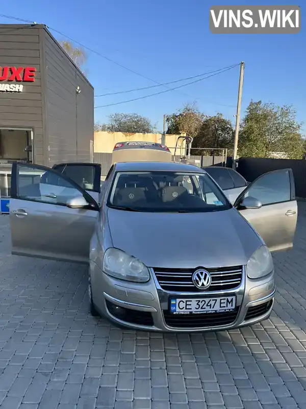 Седан Volkswagen Jetta 2009 1.6 л. Ручна / Механіка обл. Чернівецька, Чернівці - Фото 1/21