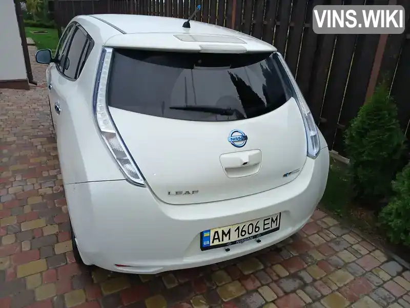 AZE0061731 Nissan Leaf 2013 Хетчбек  Фото 4