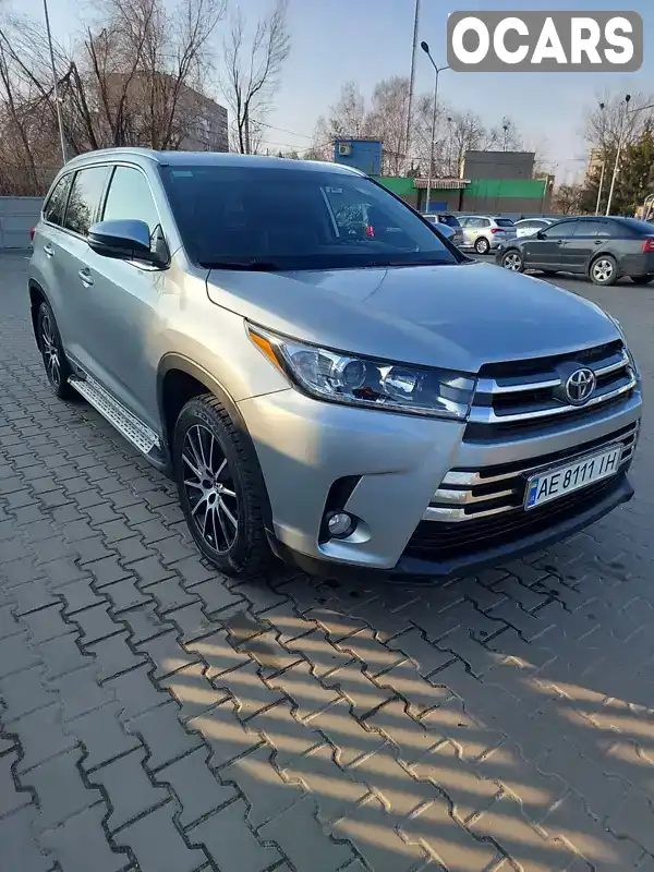 Позашляховик / Кросовер Toyota Highlander 2018 3.46 л. Автомат обл. Дніпропетровська, Кривий Ріг - Фото 1/9