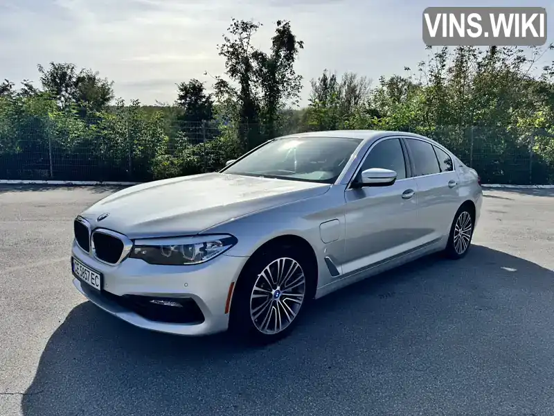 WBAJA9C54JB250678 BMW 5 Series 2018 Седан 2 л. Фото 2