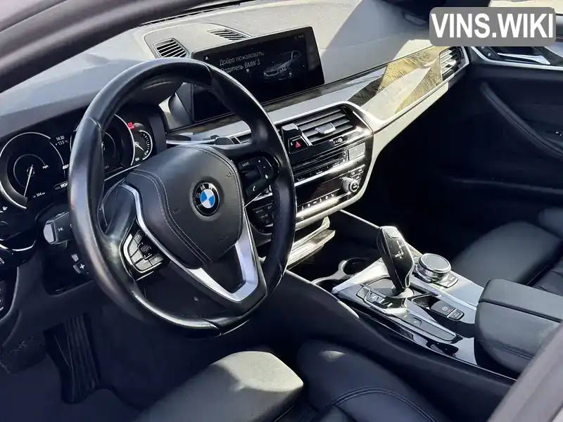 WBAJA9C54JB250678 BMW 5 Series 2018 Седан 2 л. Фото 9