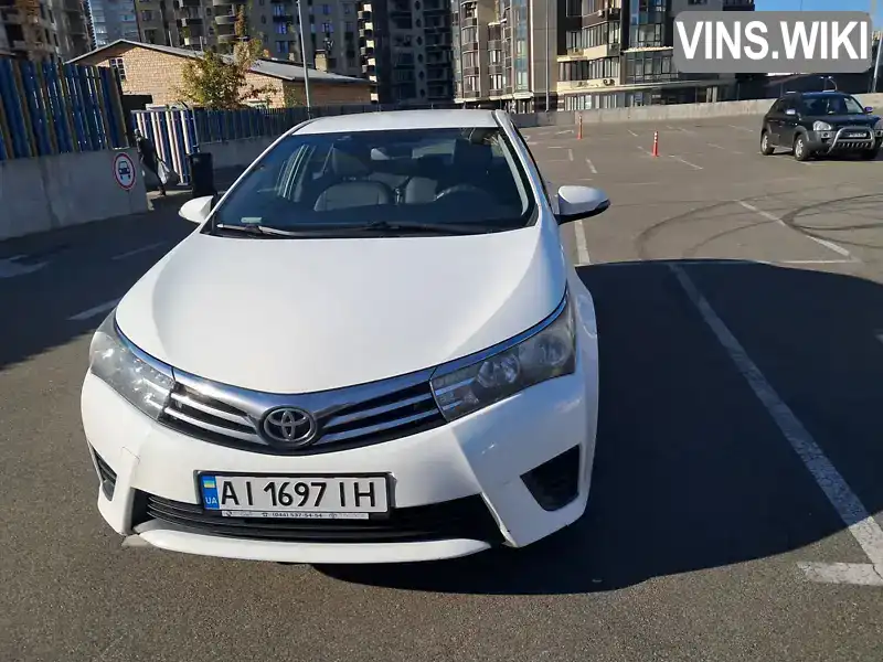 Седан Toyota Corolla 2016 1.6 л. Варіатор обл. Київська, Київ - Фото 1/21