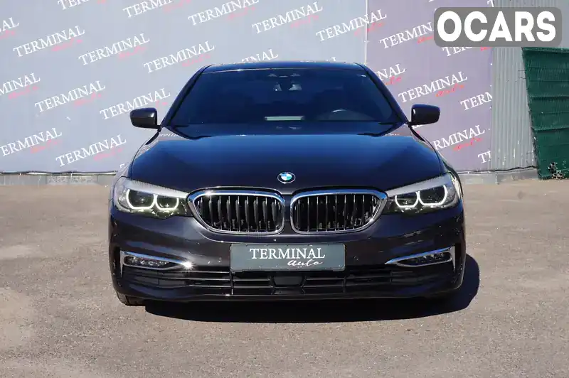 WBAJA5C50JWA38431 BMW 5 Series 2018 Седан 2 л. Фото 2