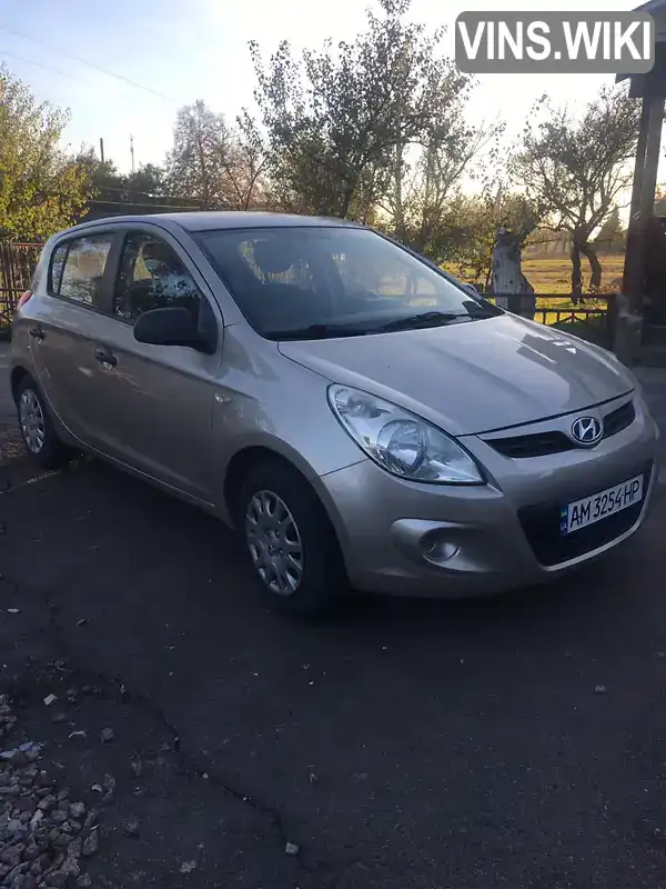 Хетчбек Hyundai i20 2011 1.25 л. Ручна / Механіка обл. Житомирська, Звягель - Фото 1/16