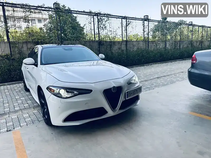 ZARFAECN4H7537765 Alfa Romeo Giulia 2017 Седан 2 л. Фото 2