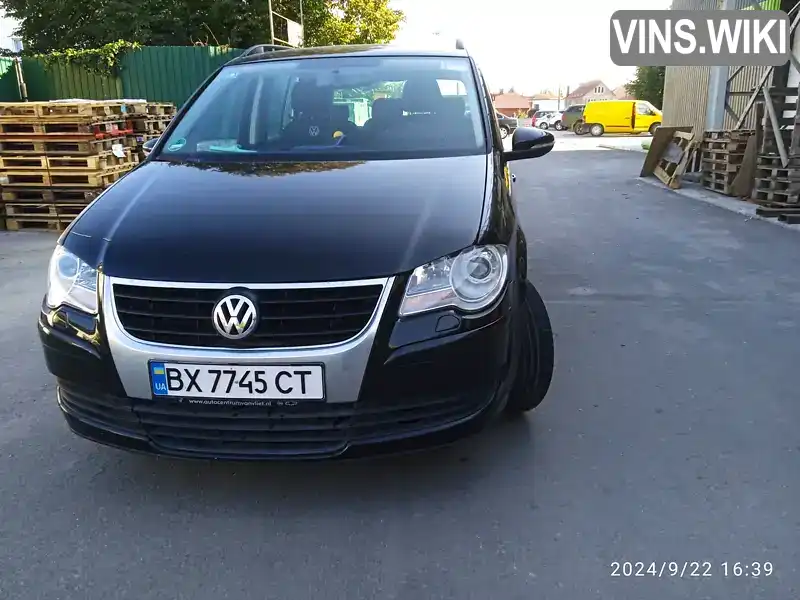 Мінівен Volkswagen Touran 2009 null_content л. Ручна / Механіка обл. Хмельницька, Кам'янець-Подільський - Фото 1/9