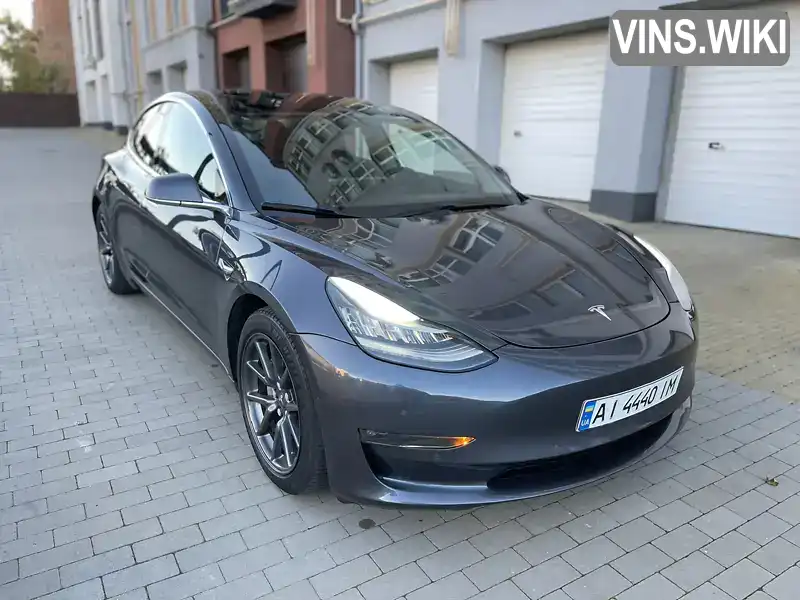 Седан Tesla Model 3 2018 null_content л. Автомат обл. Київська, location.city.bilohorodka - Фото 1/21