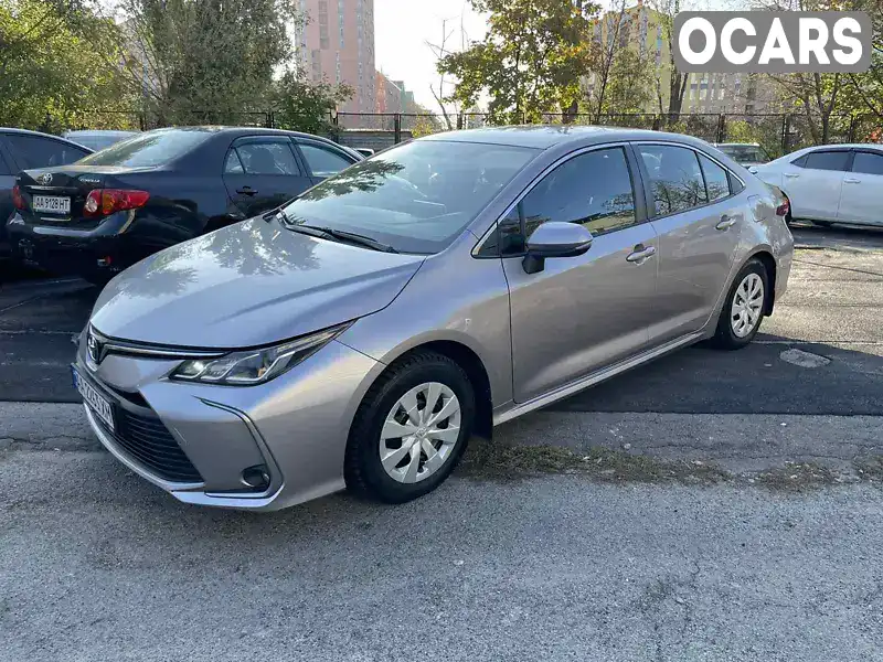 Седан Toyota Corolla 2019 1.6 л. Ручна / Механіка обл. Київська, Київ - Фото 1/21