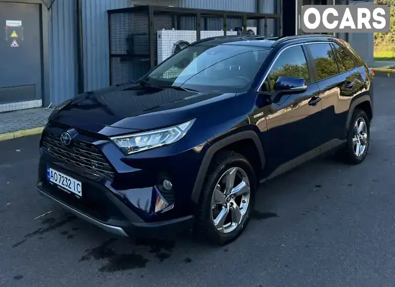 Позашляховик / Кросовер Toyota RAV4 2021 2.49 л. Автомат обл. Закарпатська, Ужгород - Фото 1/21