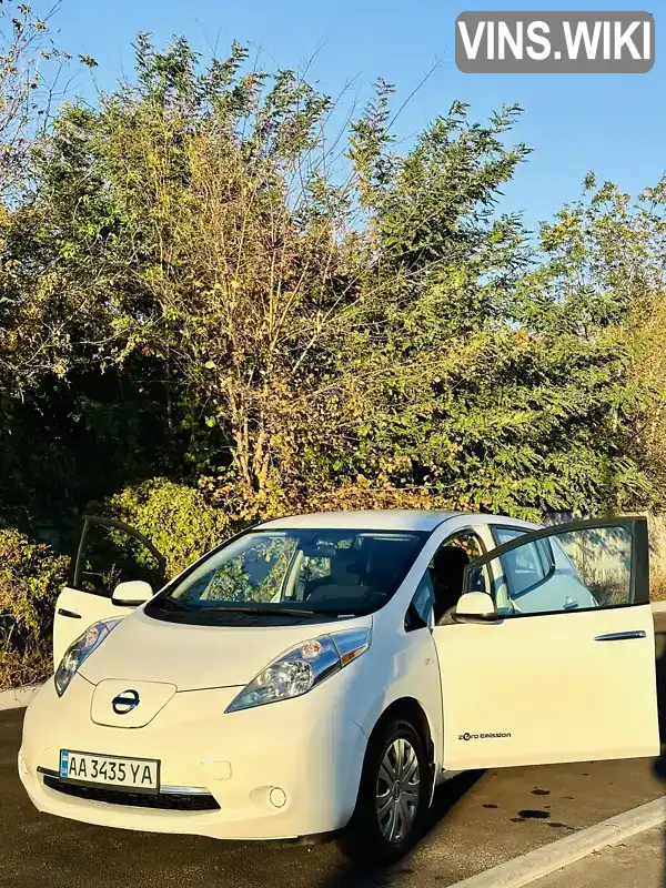 Хетчбек Nissan Leaf 2015 null_content л. Робот обл. Київська, Київ - Фото 1/17