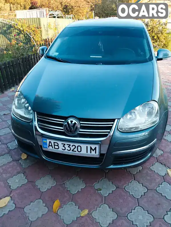 Седан Volkswagen Jetta 2006 1.6 л. Ручна / Механіка обл. Вінницька, Козятин - Фото 1/20