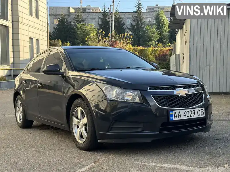 Седан Chevrolet Cruze 2012 1.36 л. Автомат обл. Київська, Київ - Фото 1/20