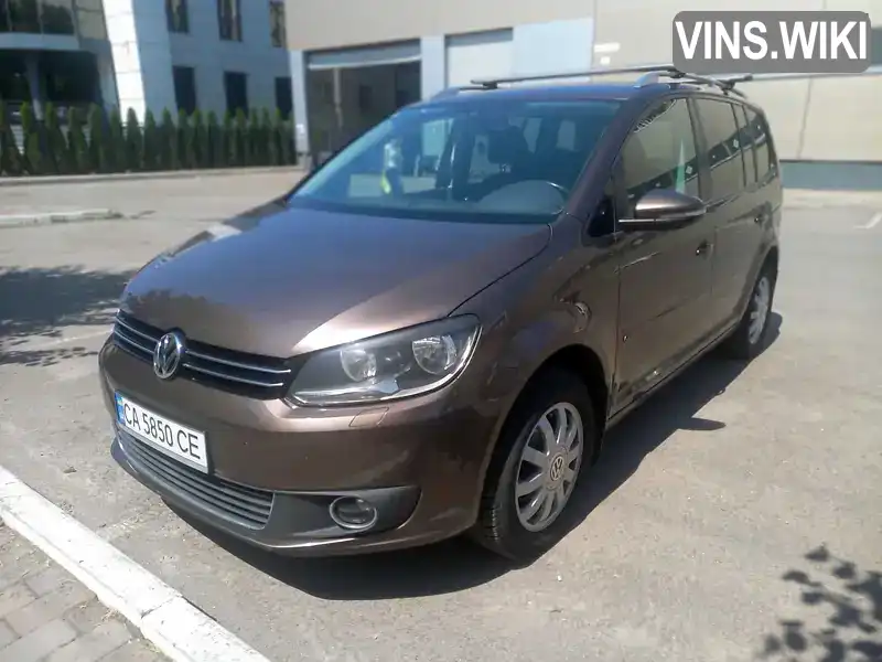 Мінівен Volkswagen Touran 2011 2 л. Автомат обл. Черкаська, Черкаси - Фото 1/21