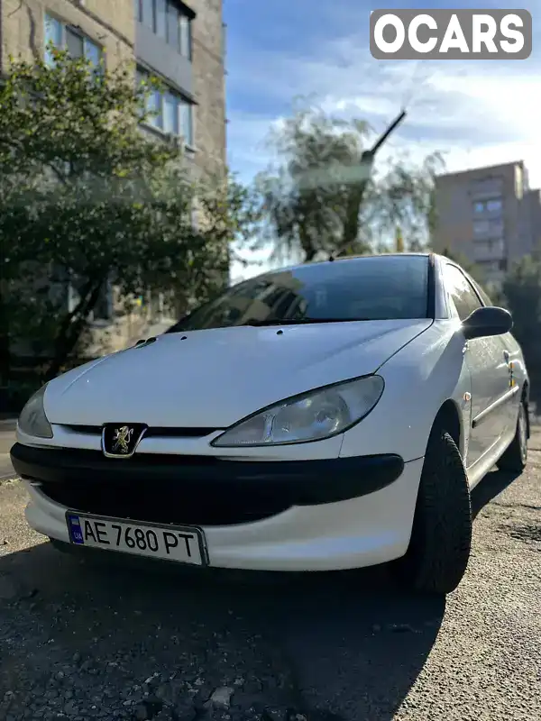 Хетчбек Peugeot 206 2003 1.12 л. Ручна / Механіка обл. Київська, Київ - Фото 1/12