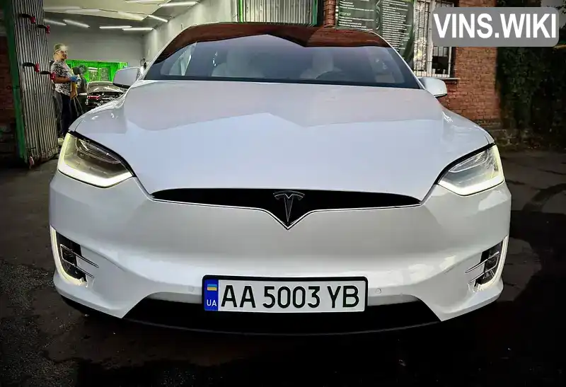 Позашляховик / Кросовер Tesla Model X 2020 null_content л. обл. Київська, Київ - Фото 1/13