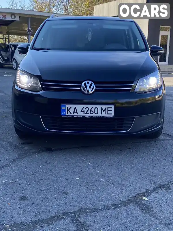 Мінівен Volkswagen Touran 2013 2 л. Ручна / Механіка обл. Київська, Київ - Фото 1/21