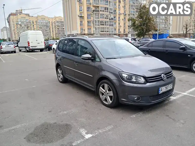 Мінівен Volkswagen Touran 2010 1.6 л. Ручна / Механіка обл. Київська, Київ - Фото 1/12