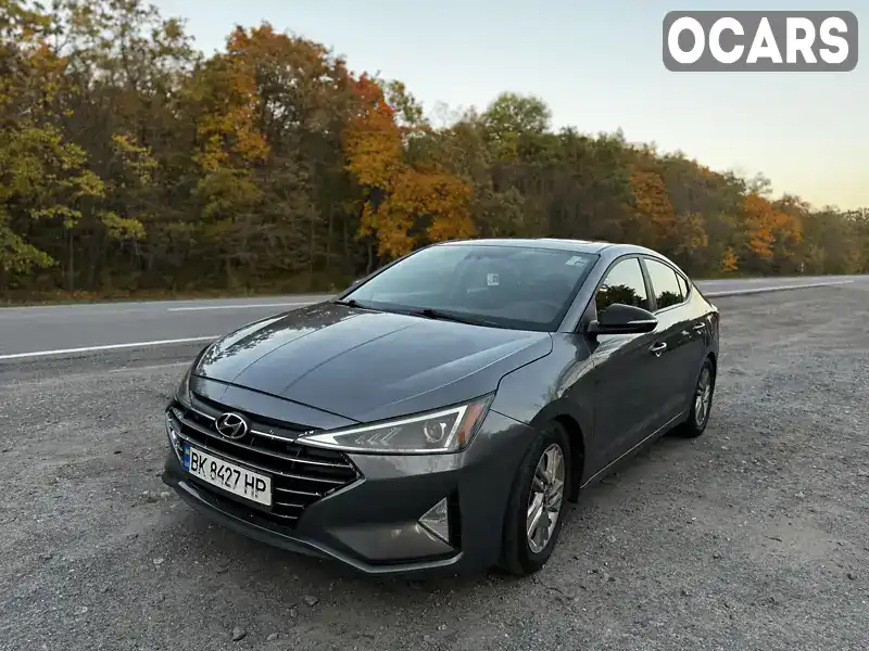 Седан Hyundai Elantra 2019 2 л. Автомат обл. Рівненська, Острог - Фото 1/13