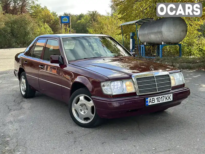 Седан Mercedes-Benz E-Class 1992 2 л. Ручна / Механіка обл. Вінницька, Вінниця - Фото 1/21