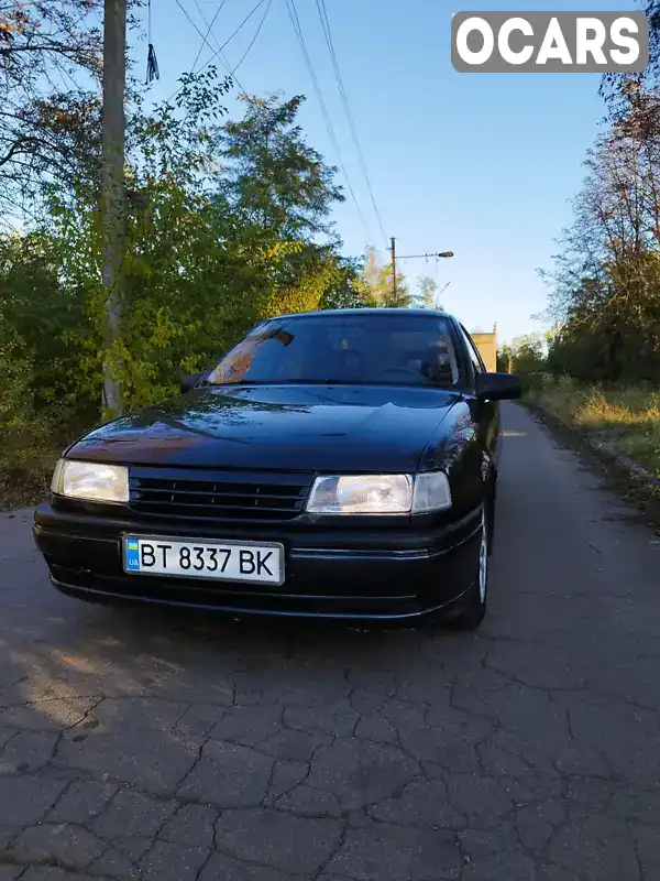 Седан Opel Vectra 1989 1.67 л. Ручна / Механіка обл. Дніпропетровська, Кривий Ріг - Фото 1/12