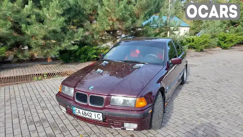 Седан BMW 3 Series 1992 2 л. Ручна / Механіка обл. Черкаська, Кам'янка - Фото 1/21