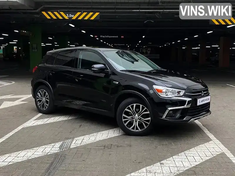 Позашляховик / Кросовер Mitsubishi Outlander 2018 2.36 л. Варіатор обл. Київська, Ірпінь - Фото 1/21