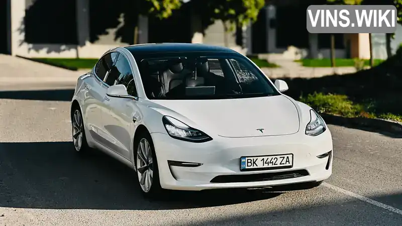 Седан Tesla Model 3 2020 null_content л. Автомат обл. Рівненська, Рівне - Фото 1/21