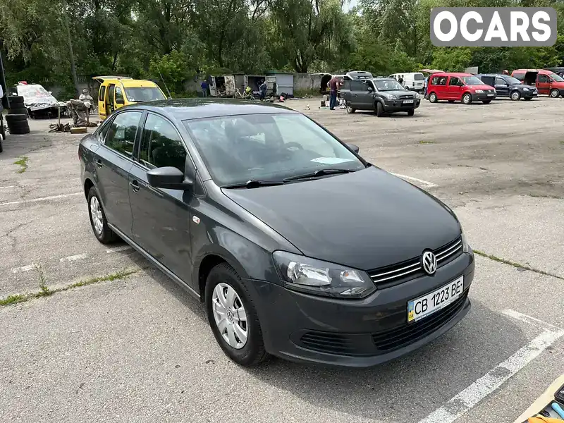 Седан Volkswagen Polo 2012 1.6 л. Ручна / Механіка обл. Чернігівська, Чернігів - Фото 1/6