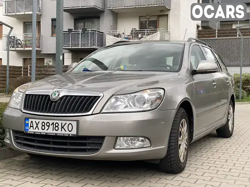 Універсал Skoda Octavia 2010 1.2 л. Ручна / Механіка обл. Харківська, Первомайський - Фото 1/21