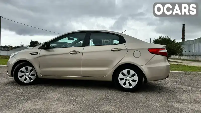 Седан Kia Rio 2013 1.4 л. Автомат обл. Черкаська, Черкаси - Фото 1/19