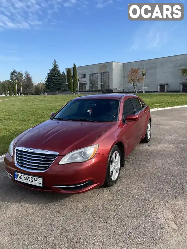 Седан Chrysler 200 2013 2.36 л. Автомат обл. Рівненська, Рівне - Фото 1/21