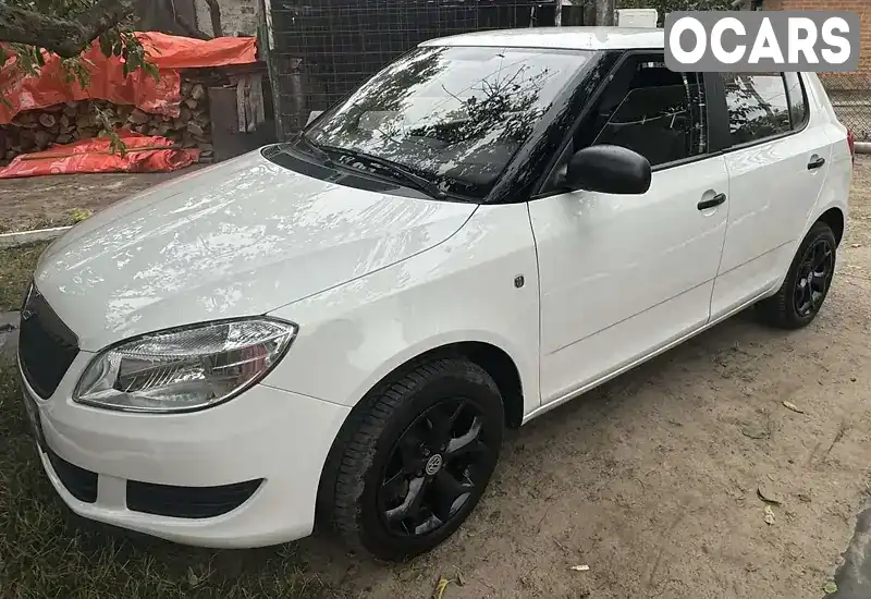 Хетчбек Skoda Fabia 2011 1.2 л. Ручна / Механіка обл. Полтавська, Полтава - Фото 1/21