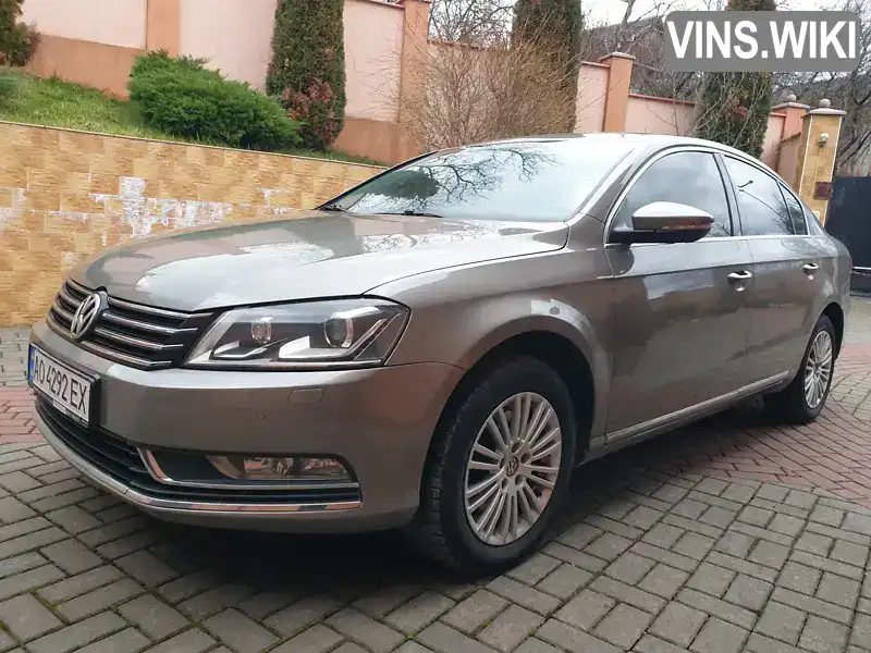 Седан Volkswagen Passat 2013 2 л. Типтронік обл. Закарпатська, Мукачево - Фото 1/13