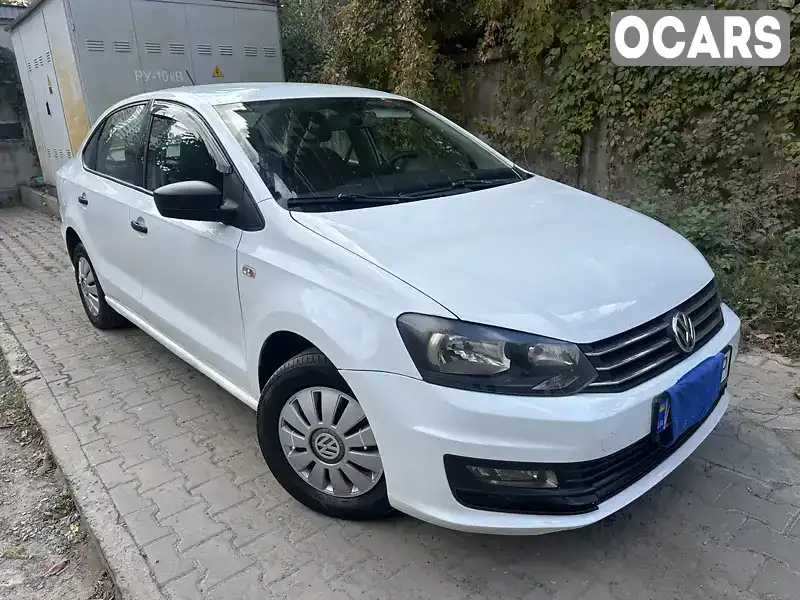 Седан Volkswagen Polo 2017 1.6 л. Ручна / Механіка обл. Київська, Київ - Фото 1/18