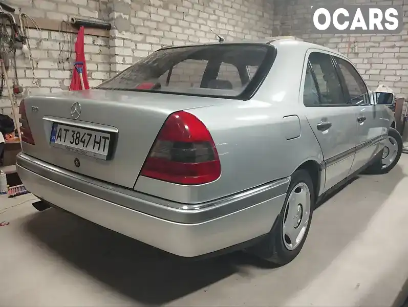 Седан Mercedes-Benz C-Class 1993 1.8 л. Ручна / Механіка обл. Рівненська, Дубно - Фото 1/21