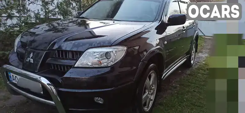 Позашляховик / Кросовер Mitsubishi Outlander 2006 2 л. Ручна / Механіка обл. Закарпатська, Ужгород - Фото 1/21