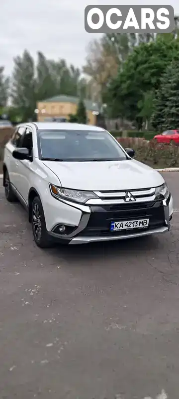 Позашляховик / Кросовер Mitsubishi Outlander 2016 2.36 л. Варіатор обл. Дніпропетровська, Павлоград - Фото 1/21