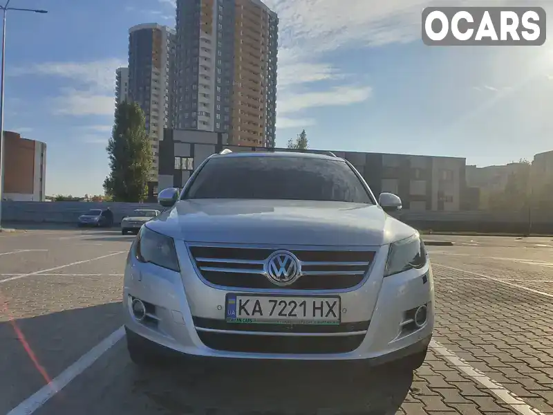 Внедорожник / Кроссовер Volkswagen Tiguan 2009 2 л. Автомат обл. Киевская, Киев - Фото 1/20