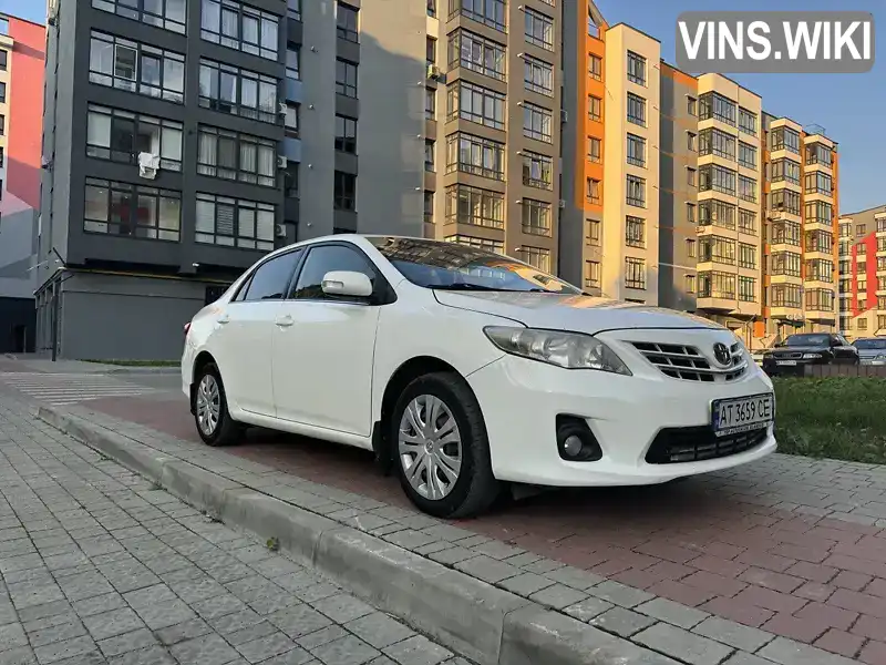 Седан Toyota Corolla 2012 1.6 л. Ручна / Механіка обл. Івано-Франківська, Івано-Франківськ - Фото 1/13