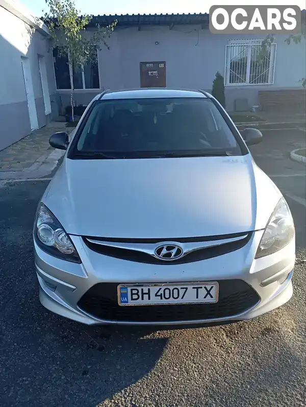 Хетчбек Hyundai i30 2010 1.58 л. Ручна / Механіка обл. Одеська, Одеса - Фото 1/17