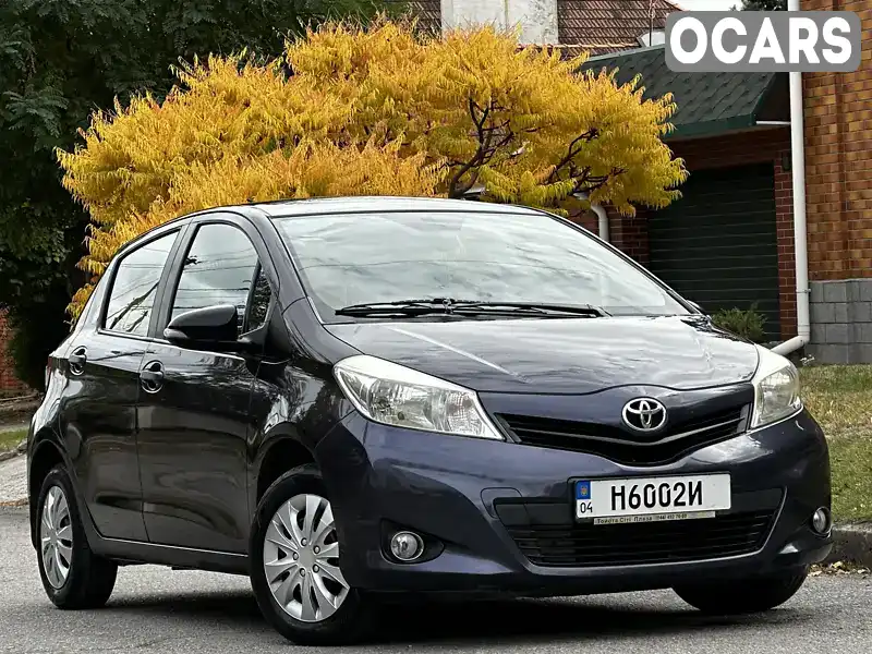 Хетчбек Toyota Yaris 2013 1 л. Ручна / Механіка обл. Донецька, Добропілля - Фото 1/21