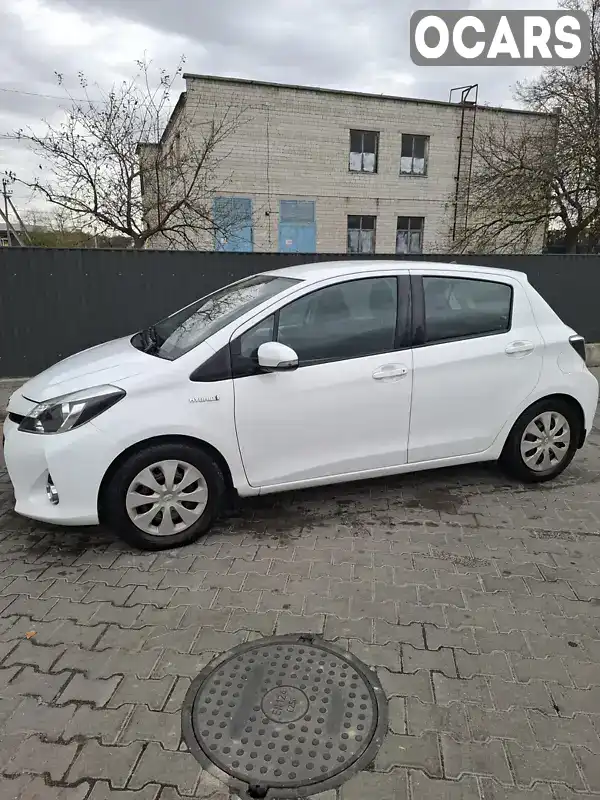 Хетчбек Toyota Yaris 2013 1.5 л. обл. Львівська, Львів - Фото 1/10