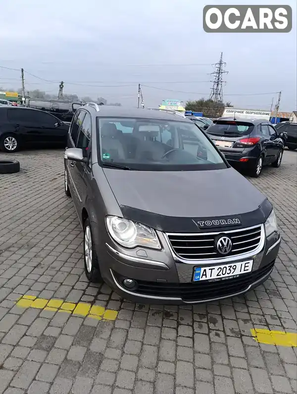 Мінівен Volkswagen Touran 2007 1.4 л. Ручна / Механіка обл. Чернівецька, Чернівці - Фото 1/11