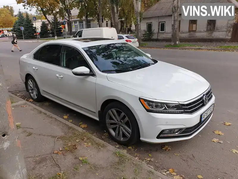 Седан Volkswagen Passat 2018 1.98 л. Автомат обл. Запорожская, Запорожье - Фото 1/9