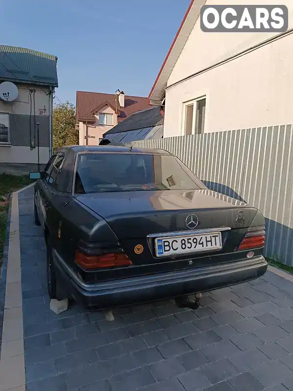 Седан Mercedes-Benz E-Class 1992 2.5 л. Ручна / Механіка обл. Львівська, Львів - Фото 1/8